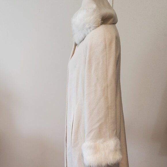 Vtg Size 6 JP 1893 Wool Blend Winter Coat W/Faux Fur Trim on the Hood & Cuffs - Picture 2 of 15